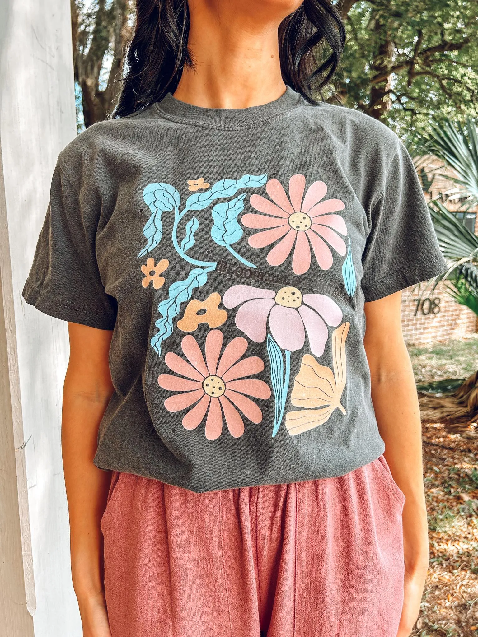 Bloom Wild Burn Bright Tee | Charcoal