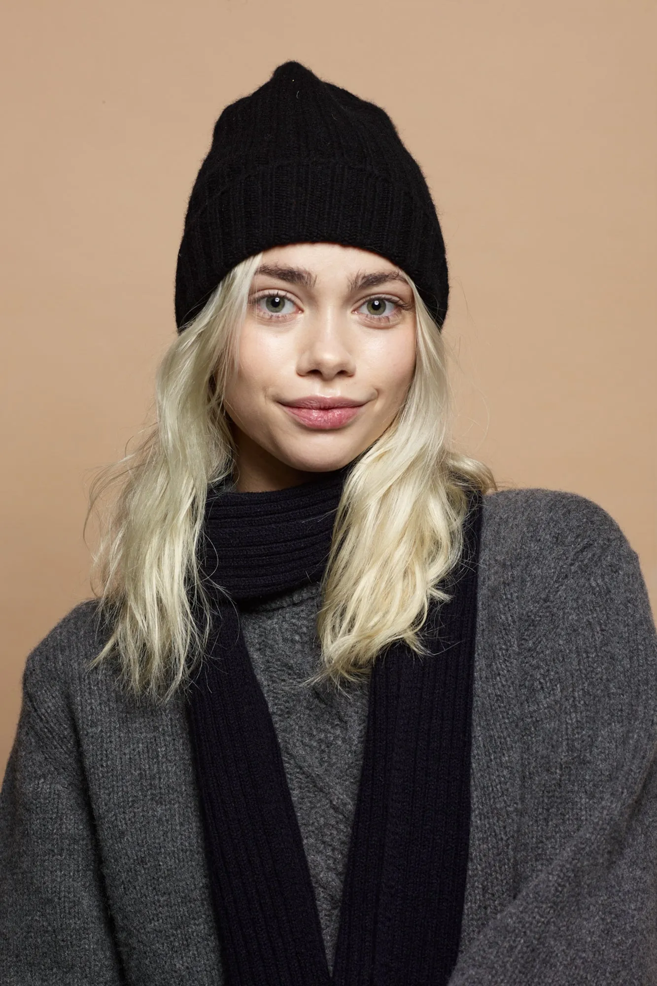 Lambswool Beanie Hat - Black